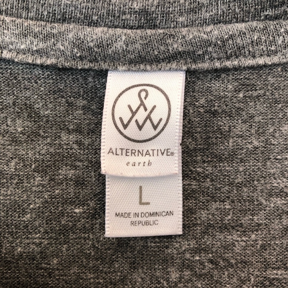 “A Powwow Welcome” Native American gray t-shirt embellished with rhinestones - Picture 11 of 15